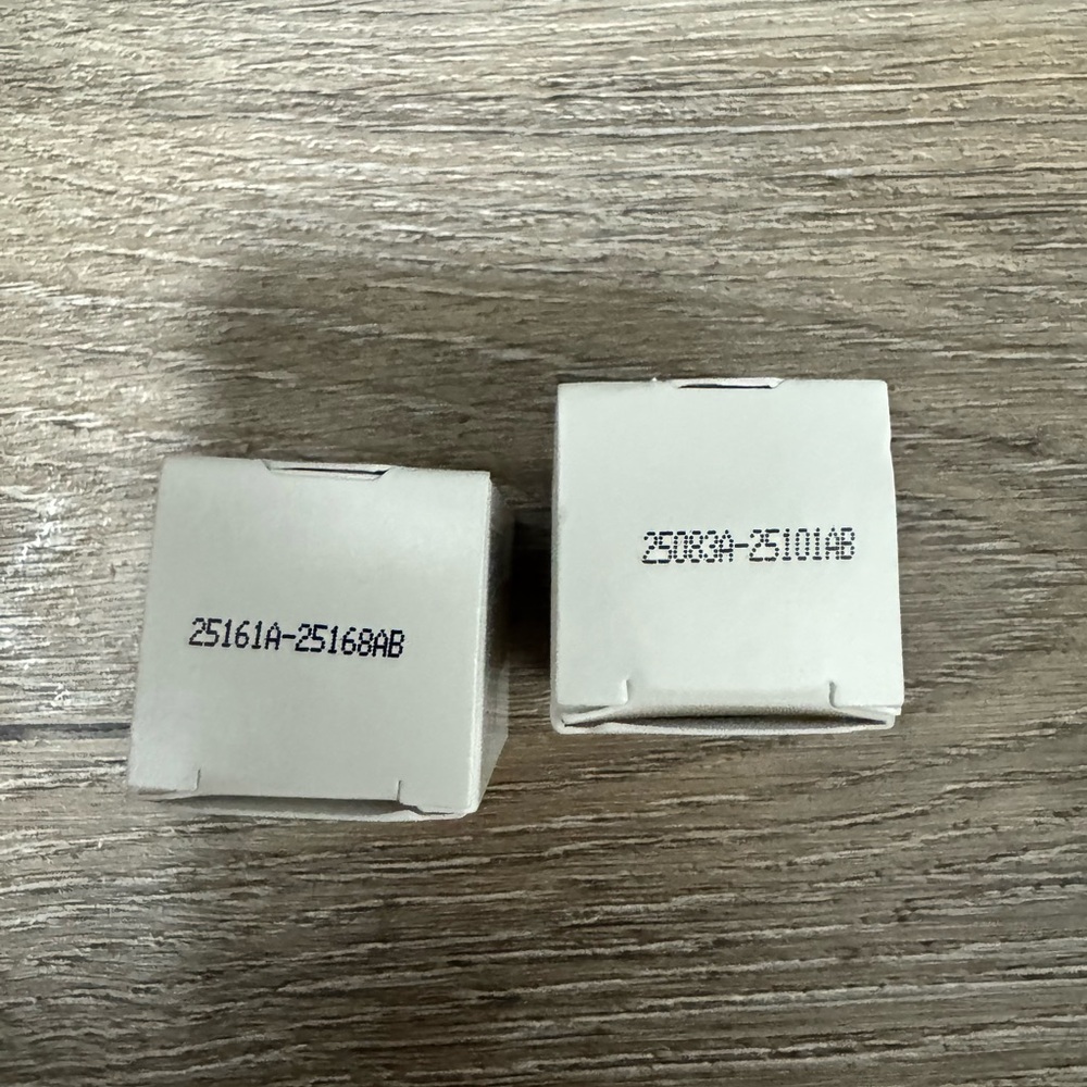 OLAPLEX No.7 Bonding Oil - Set of 2 • 7.5mL Ea. - Picture 2 of 2